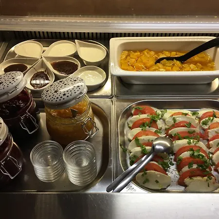 Monte Rosa Pensionat 3*