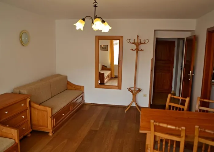 Monte Rosa بيت ضيافة 3*