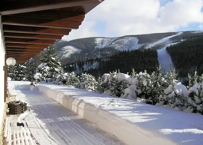 Monte Rosa بيت ضيافة 3*