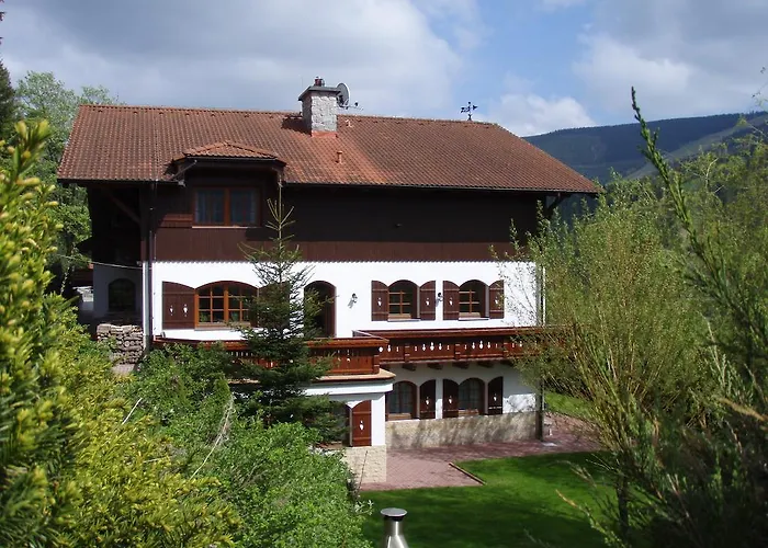 Monte Rosa بيت ضيافة 3*