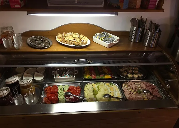 Monte Rosa بيت ضيافة 3*