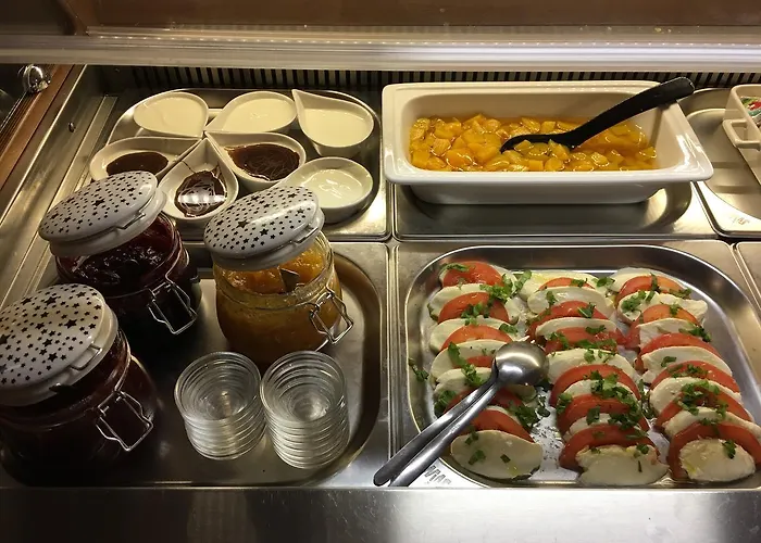 Monte Rosa بيت ضيافة 3*